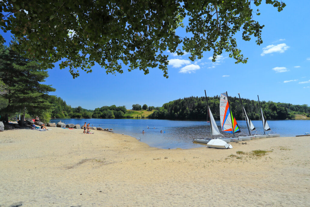 Plage du lac de Lastioulles Auvergne
